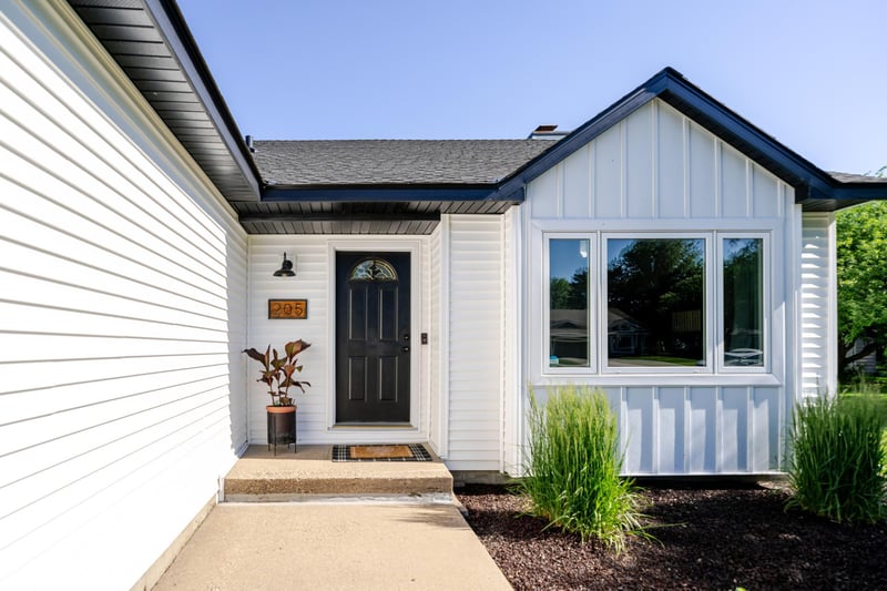 205 11th St N, Sartell, MN 56377