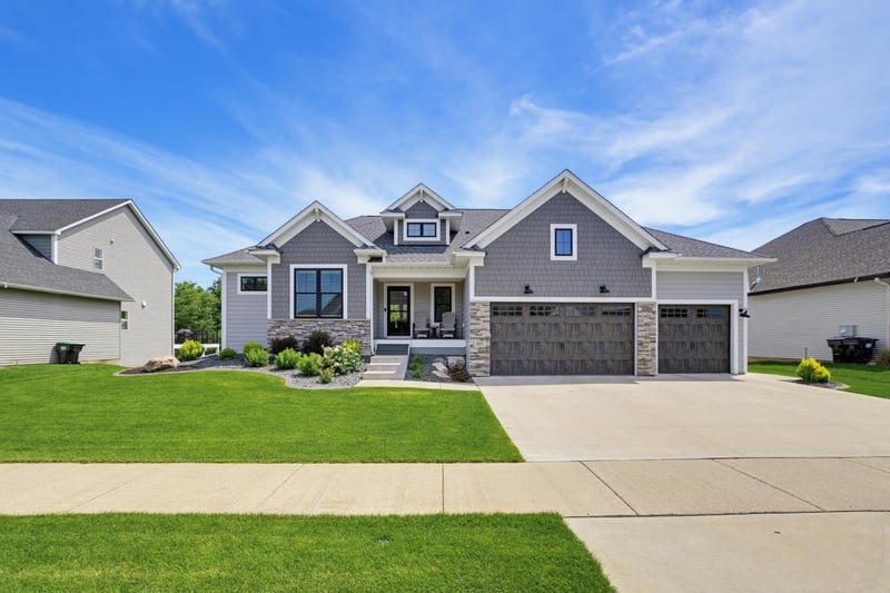 977 Pheasant Rn S, Lino Lakes, MN 55014