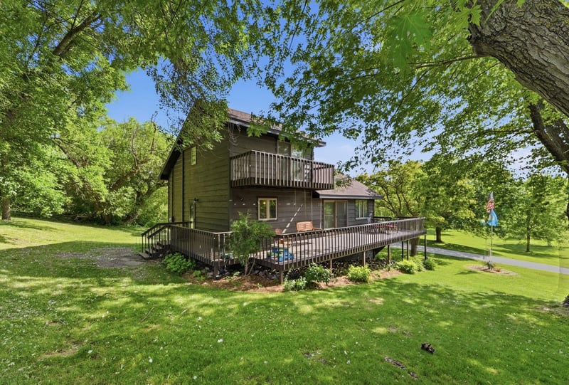 210 W 9th St, Starbuck, MN 56381