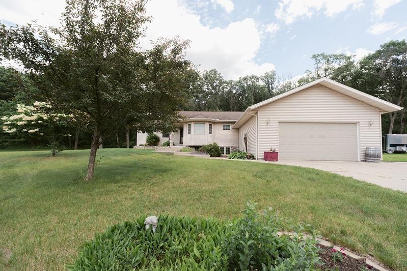 11092 Harness Rd, Little Falls, MN 56345