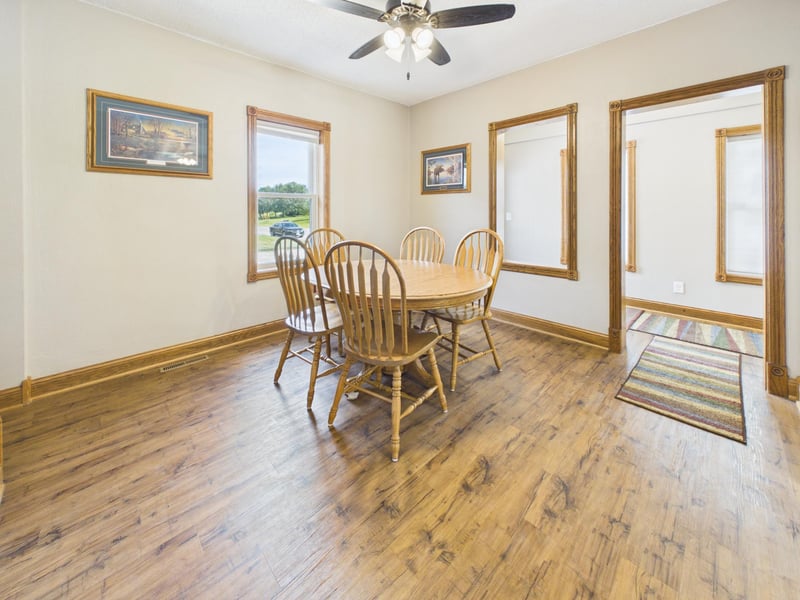 503 Main St E, Freeport, MN 56331