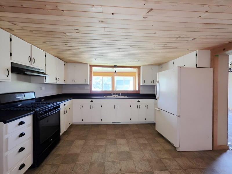 25924 185th Ave SW, Crookston, MN 56716