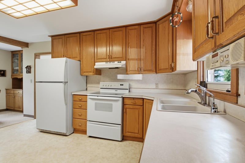 10463 Chip Renville St SE, Maynard, MN 56260