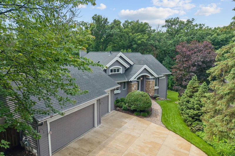 2700 Ashbourne Rd, Minnetonka, MN 55391