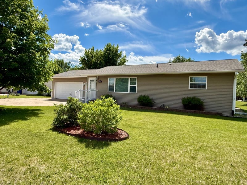 1015 9th St SW, Wadena, MN 56482