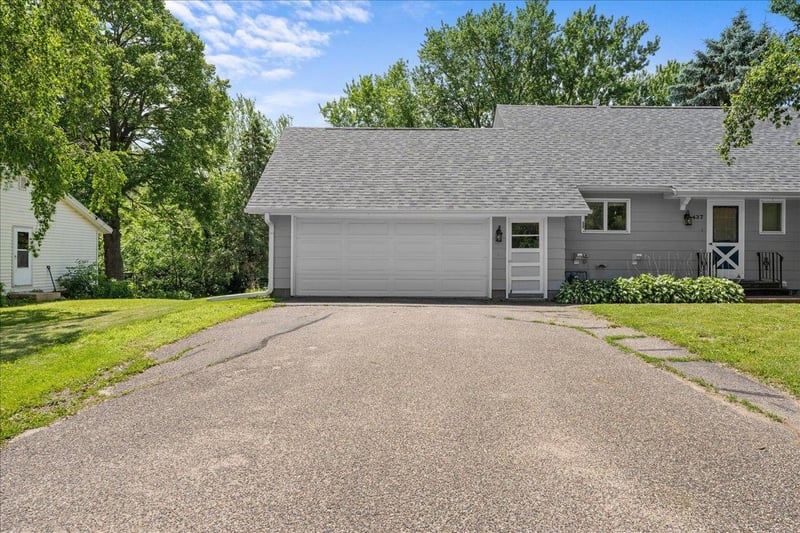 437 W Elm St, Ellsworth, WI 54011