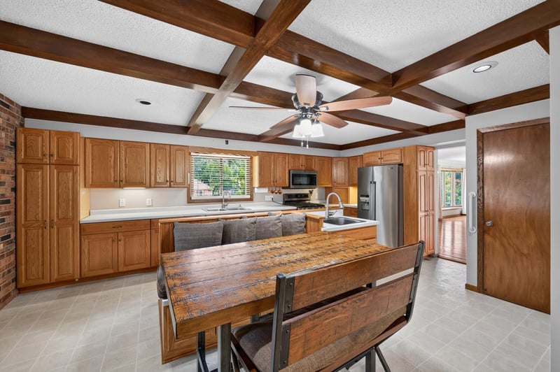 2559 Clarence St, Maplewood, MN 55109