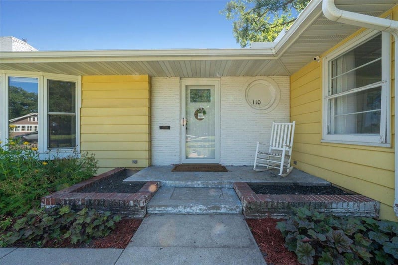 110 Main St N, Sauk Centre, MN 56378