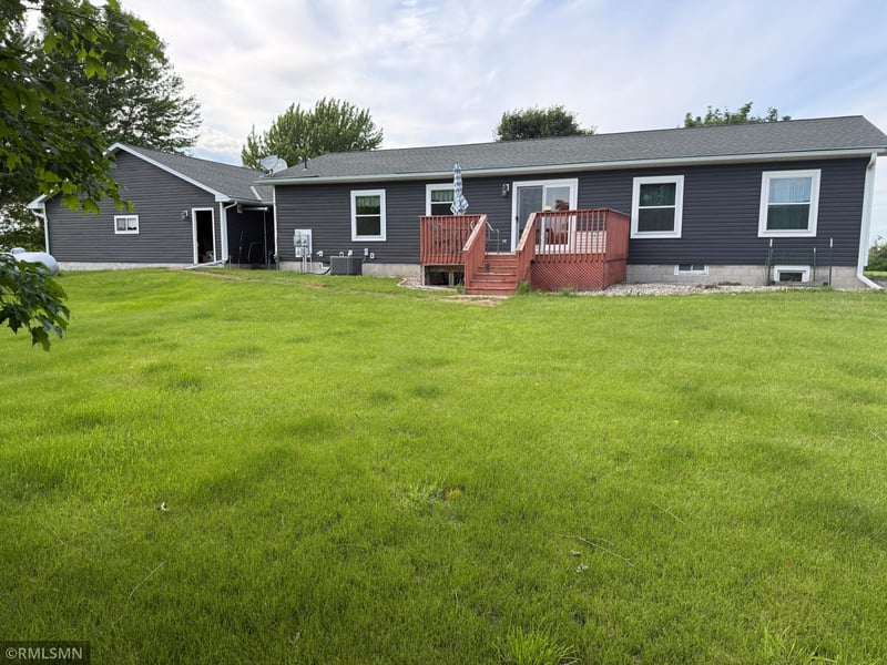 57459 County Road 11, Stewart, MN 55385