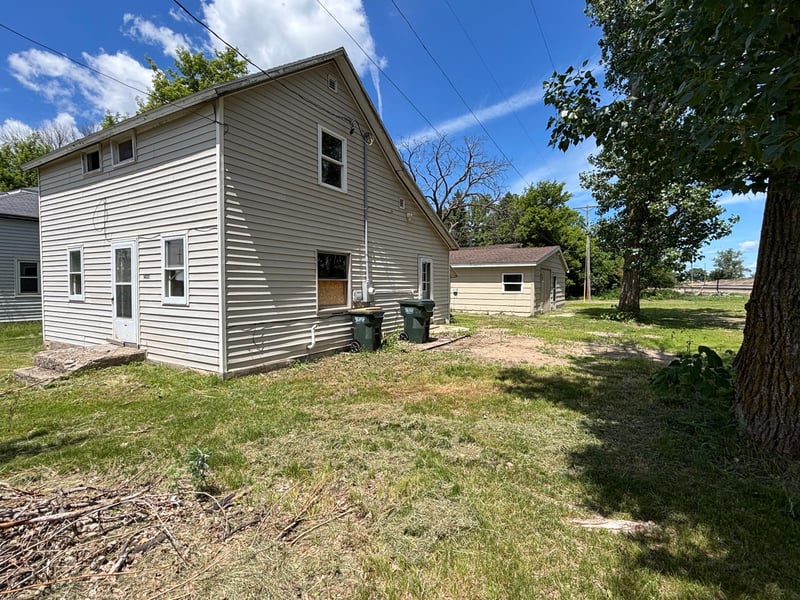 1433 1st Ave NE, Glenwood, MN 56334