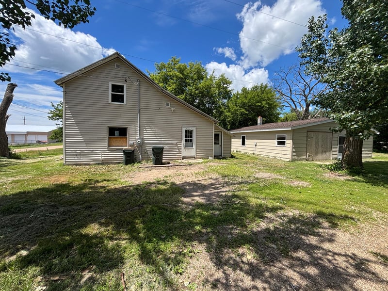 1433 1st Ave NE, Glenwood, MN 56334