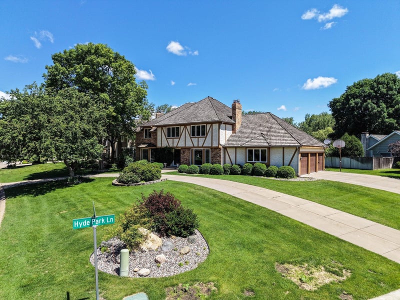 7419 Hyde Park Dr, Edina, MN 55439