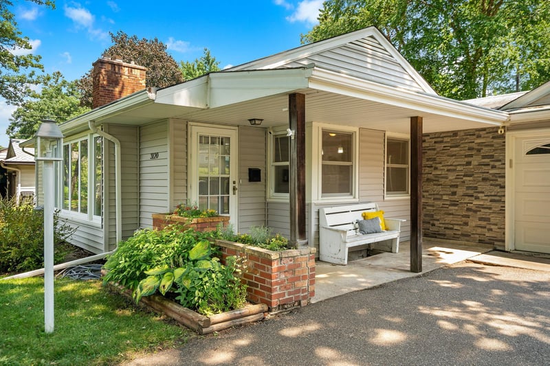 3120 Major Ave N, Golden Valley, MN 55422