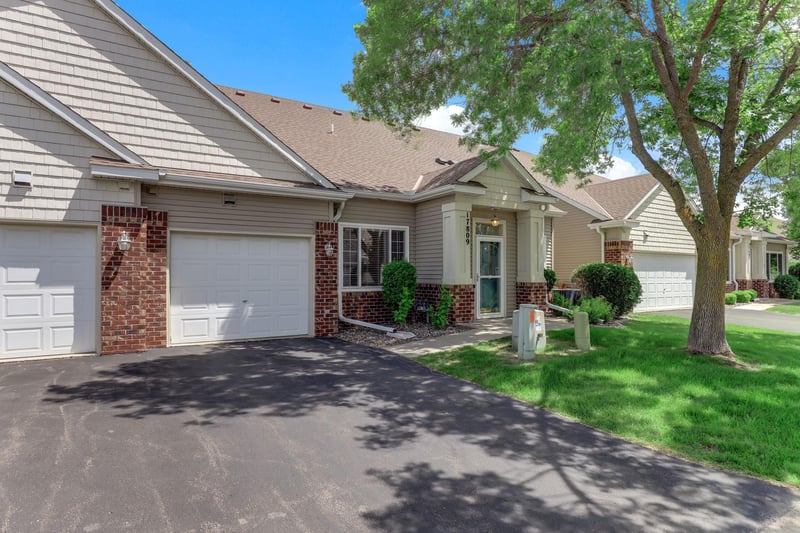 17809 38th Ave N, Plymouth, MN 55446