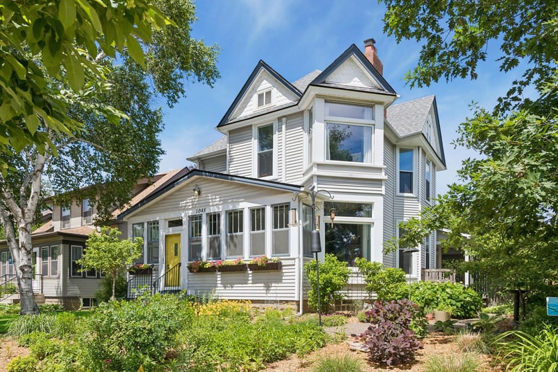 1045 Van Slyke Ave, Saint Paul, MN 55103