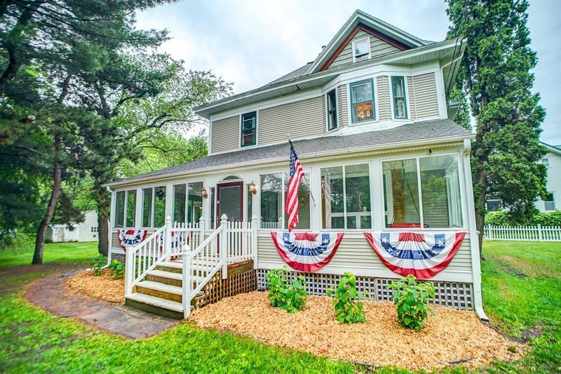 204 State St E, Dresser, WI 54009
