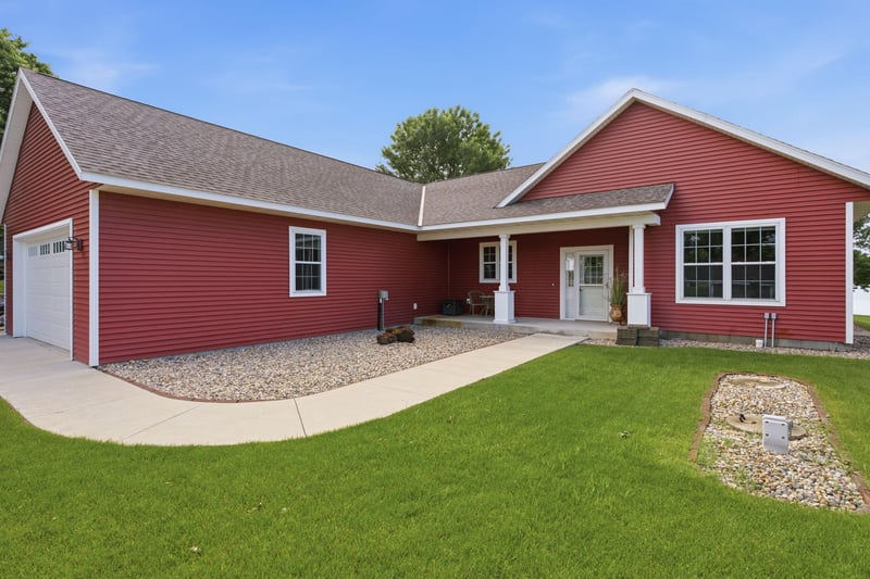 4631 141st Ave NE, Spicer, MN 56288
