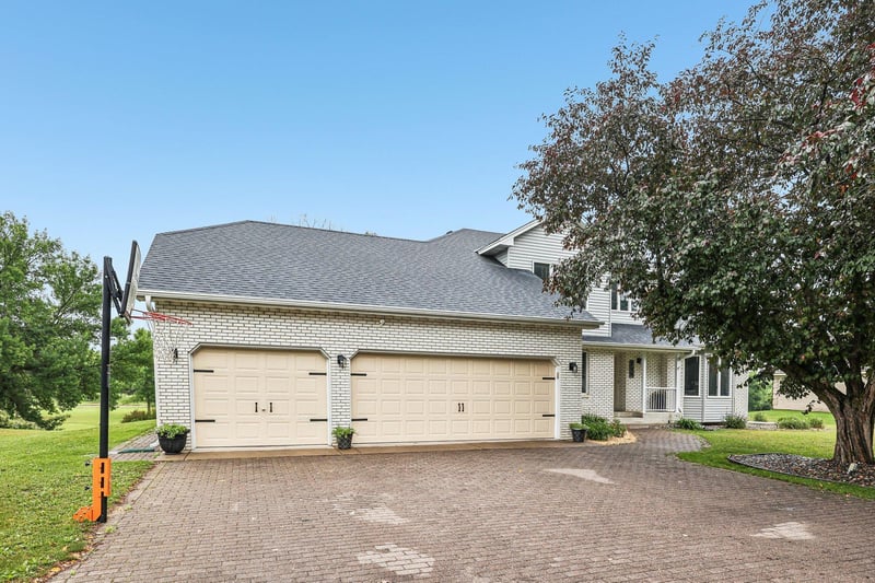 708 4th Ave S, Princeton, MN 55371