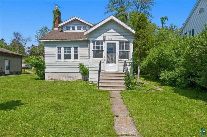 4505 W 7th St, Duluth, MN 55807
