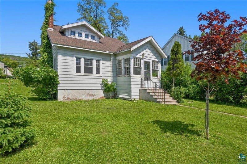 4505 W 7th St, Duluth, MN 55807