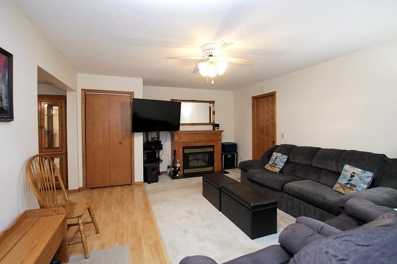 124 E Saint Paul St, Darwin, MN 55324