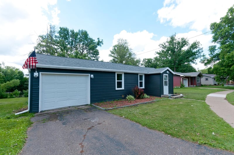 511 Hatten Ave, Rice Lake, WI 54868