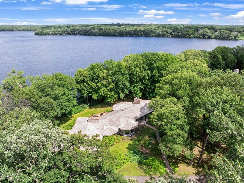 22 Evergreen Rd, North Oaks, MN 55127