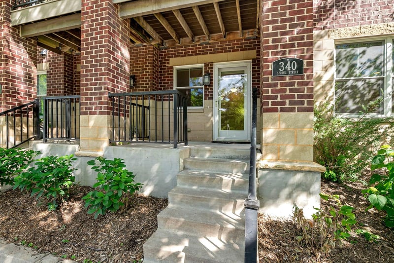 340 Spring St, Saint Paul, MN 55102