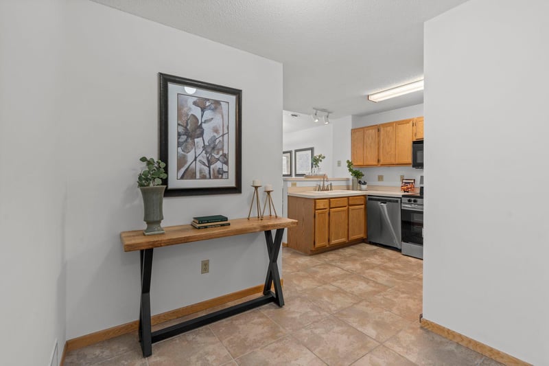 2225 Ranchview Ln N #2, Plymouth, MN 55447