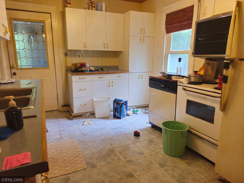 8721 Saint Croix Trl S, Hastings, MN 55033