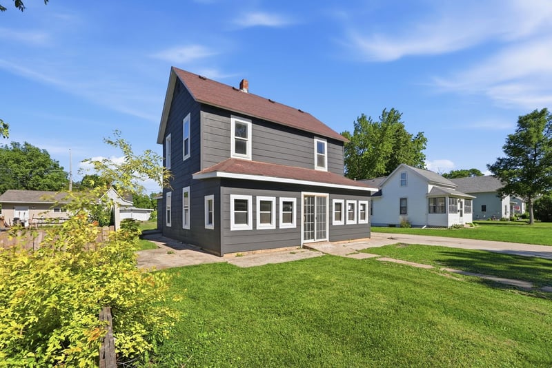 406 12th St S, Benson, MN 56215