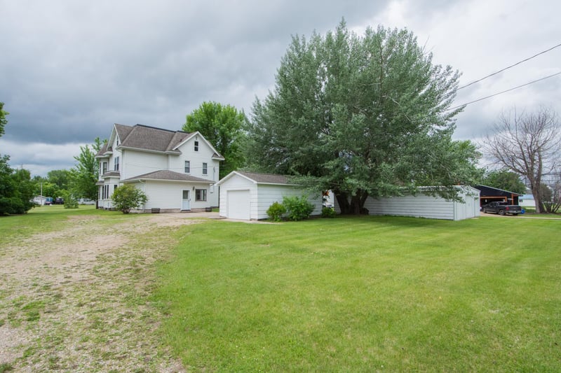 204 3rd Ave E, Gary, MN 56545