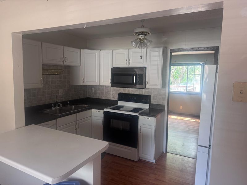 181 22nd St NW, Owatonna, MN 55060