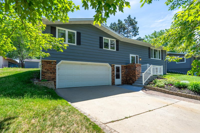 1713 Graydon Ave, Brainerd, MN 56401