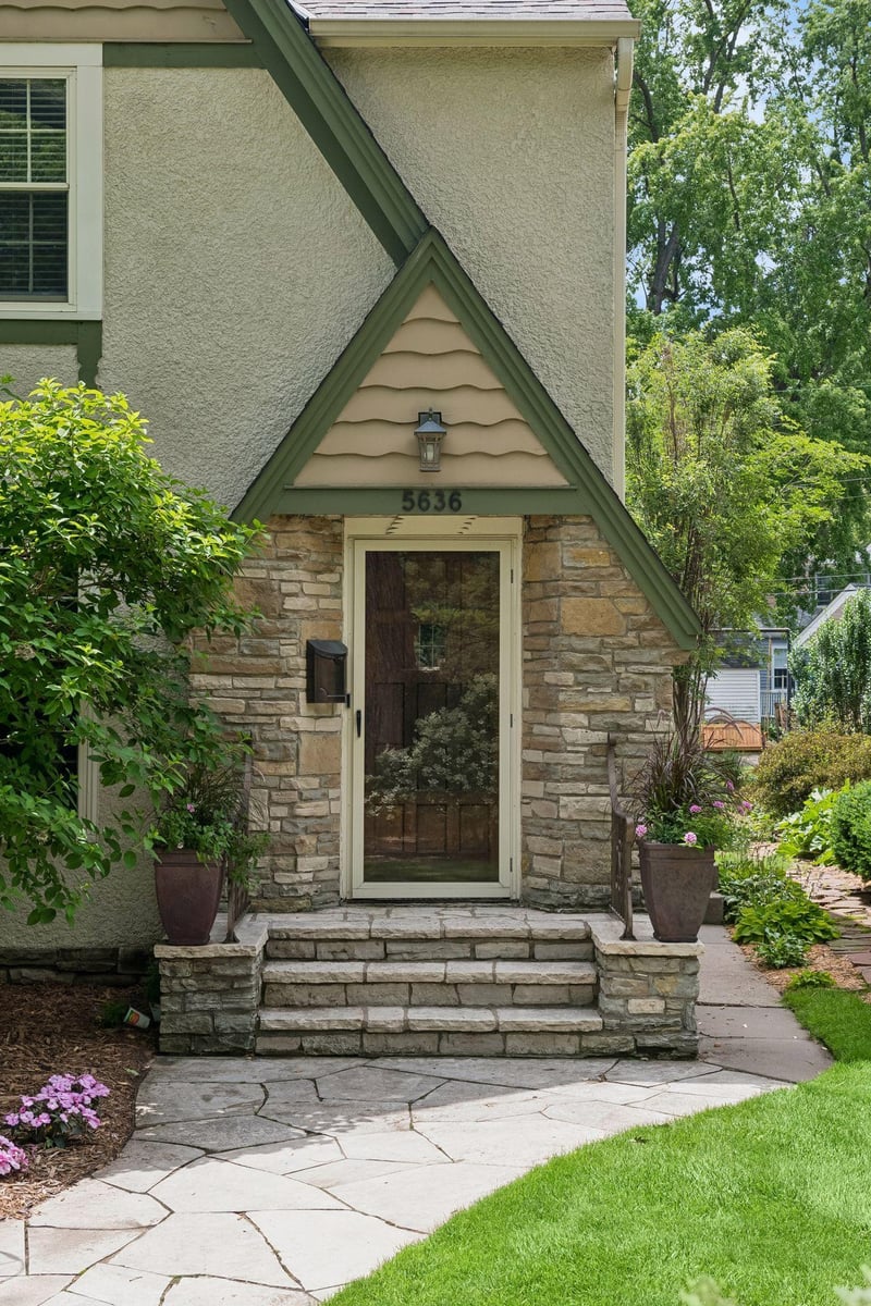 5636 Edgewater Blvd, Minneapolis, MN 55417