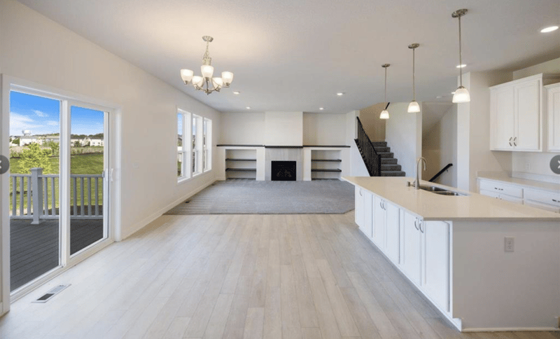 18277 Glacier Way, Lakeville, MN 55044