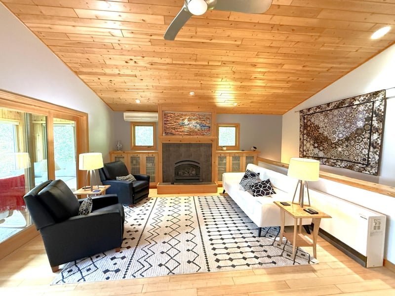 1787 N Bay Rd, Ely, MN 55731