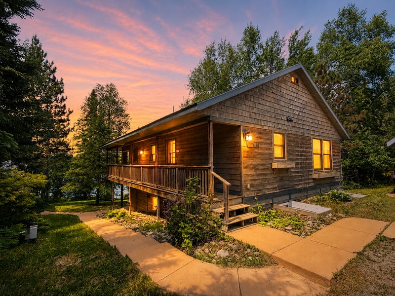 1787 N Bay Rd, Ely, MN 55731