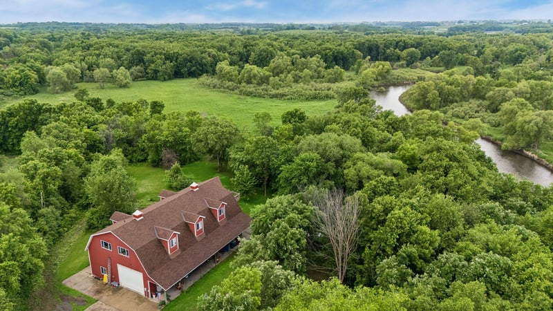 4251 20th St SW, Waverly, MN 55390