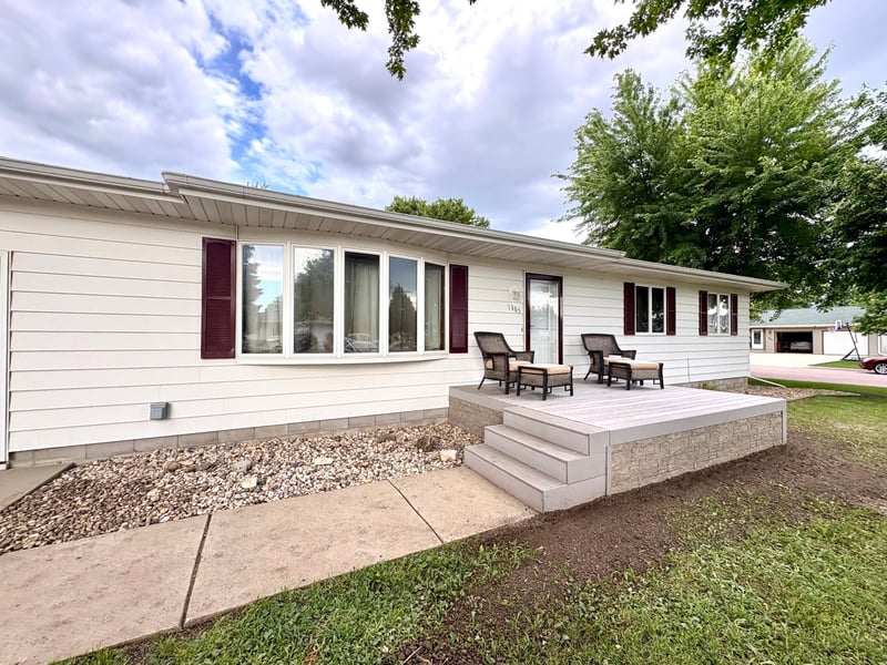 1365 7th St, Dawson, MN 56232