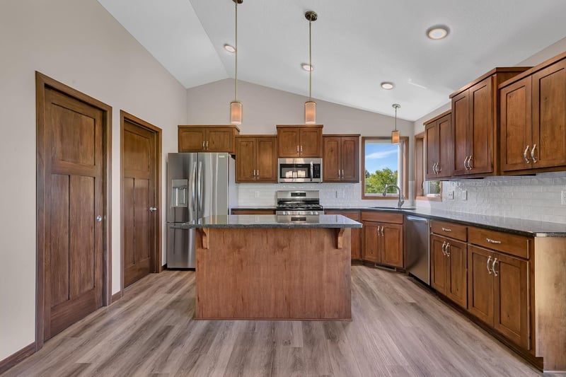 5869 Deer St, Monticello, MN 55362