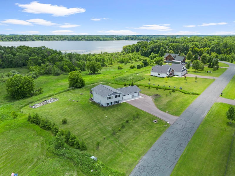 48089 Autumn Ct, Stanchfield, MN 55080