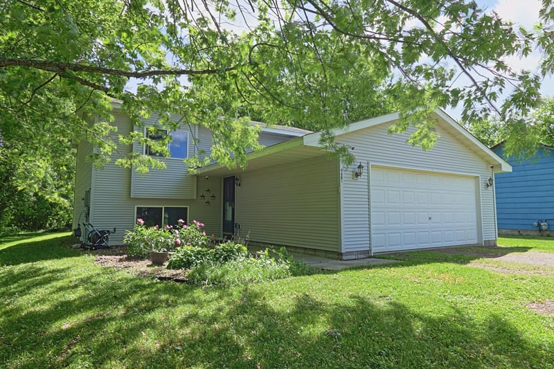 149 12 South St, Foreston, MN 56330