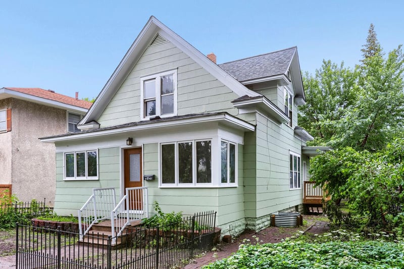 1092 25th Ave SE, Minneapolis, MN 55414