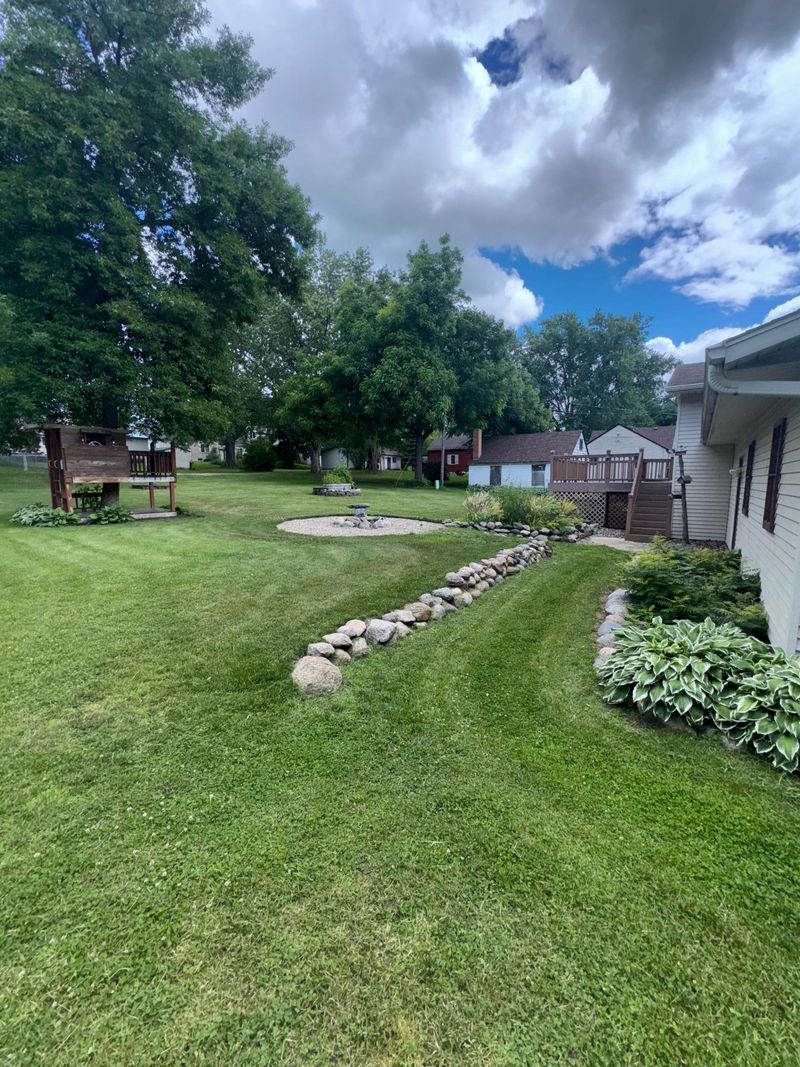1012 8th Ave, Howard Lake, MN 55349