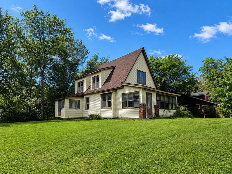 305 State Highway 35, Osceola, WI 54020