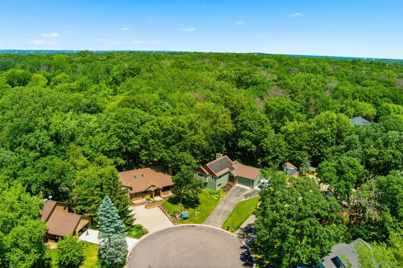 12568 Everest Ct E, Apple Valley, MN 55124
