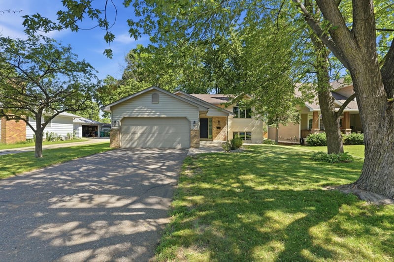 6812 44th Ave N, Crystal, MN 55428
