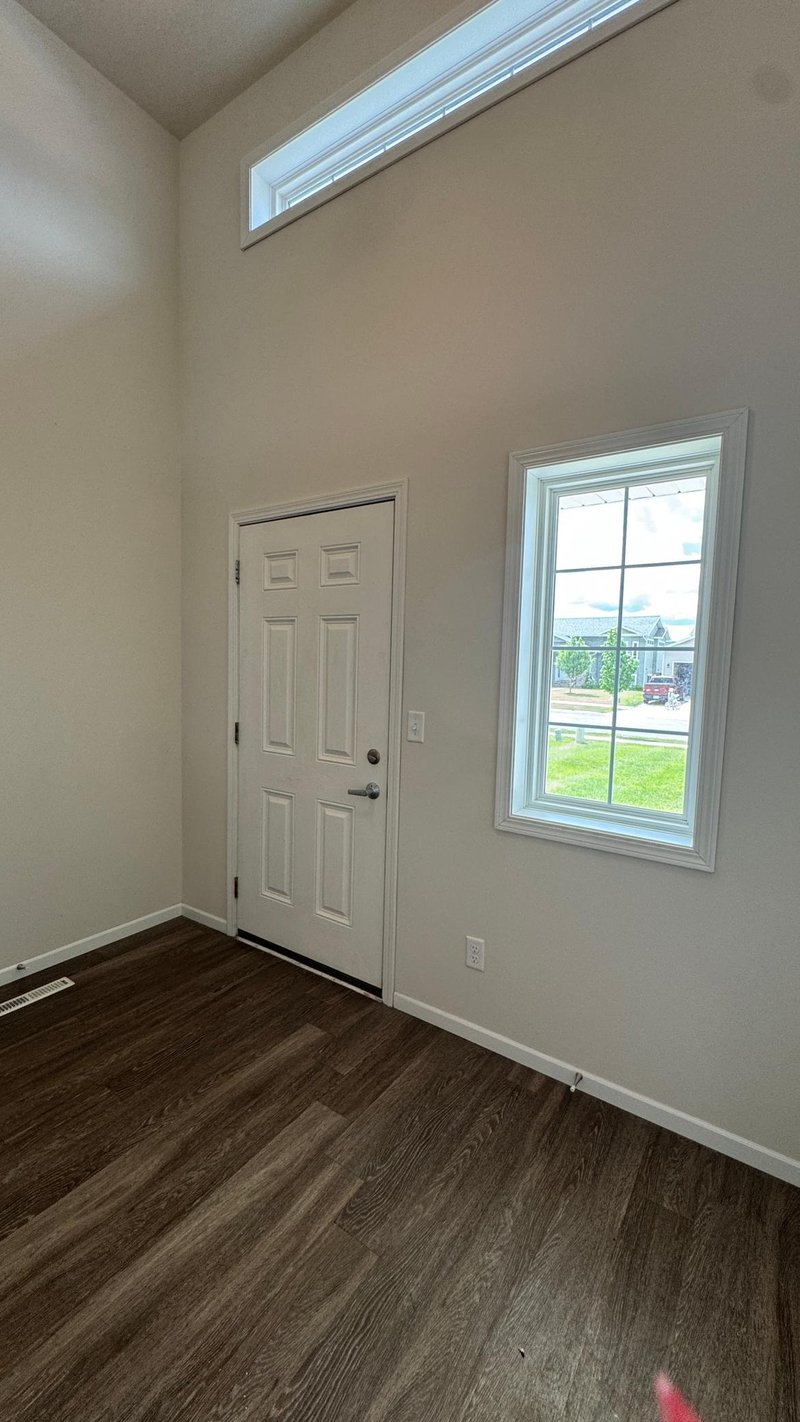 3116 27th St S, Moorhead, MN 56560