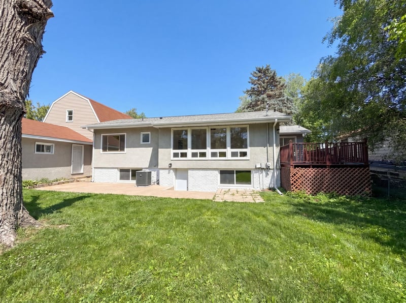 1695 Abell St, Maplewood, MN 55117